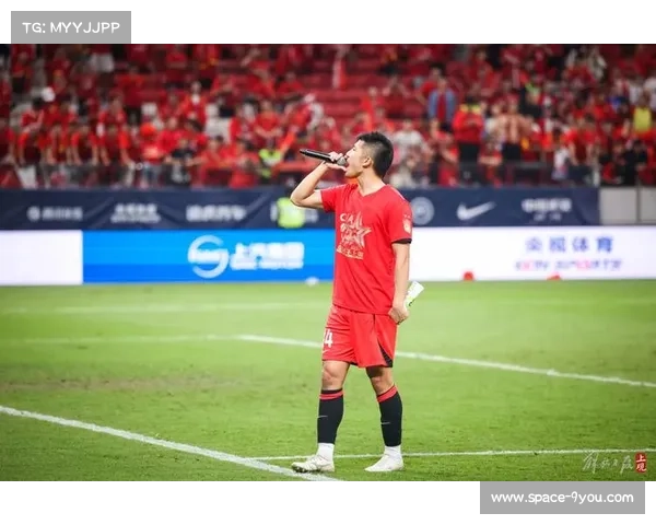 上海海港迎战浙江队 有望提前一轮锁定冠军 上海海港迎战浙江队 有望提前一轮锁定冠军